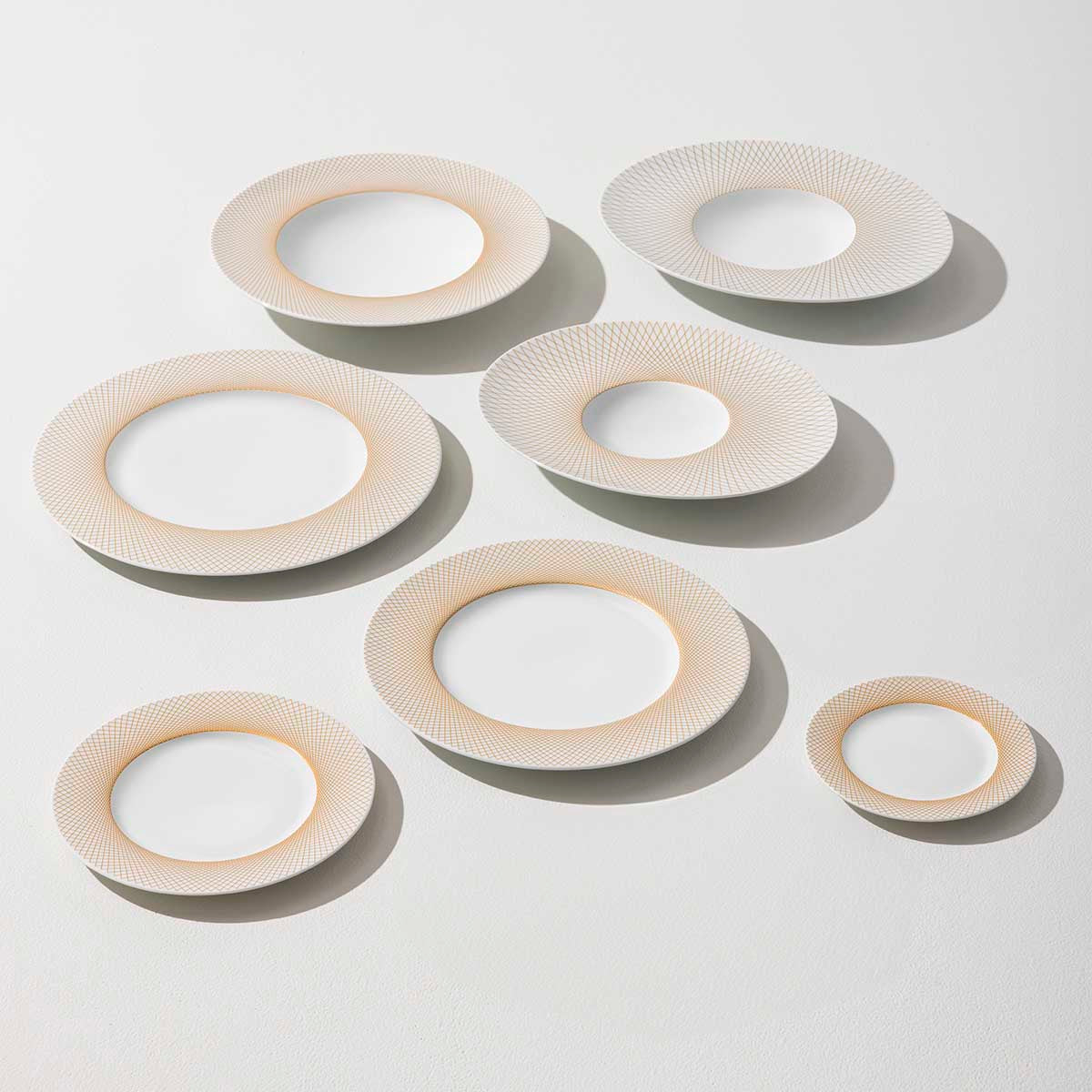 GRAPHIQUE CLASSIQUE DORE Gourmet ovale plate 32cm x 27cm