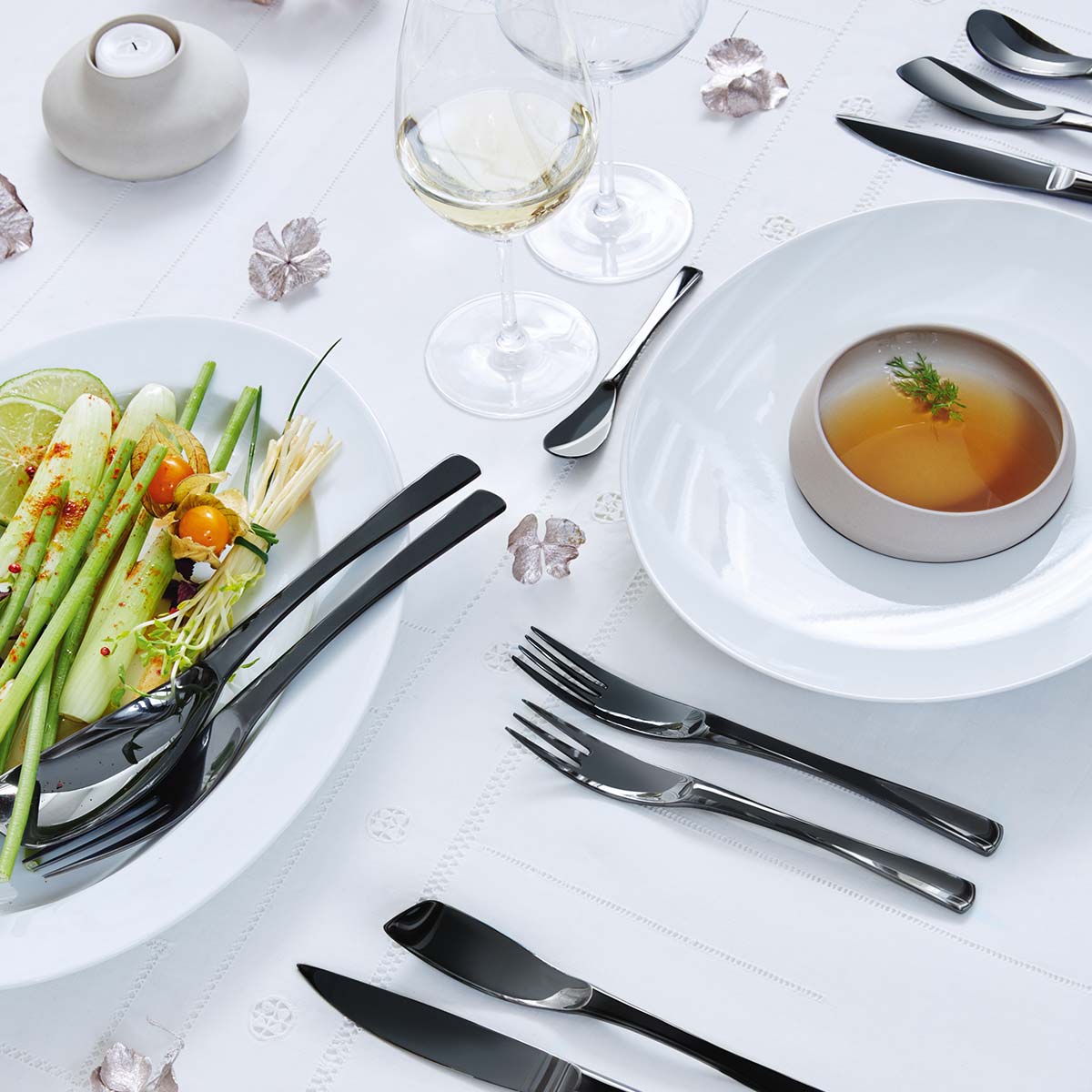 XY BLACK MIRROR FINISH Serving fork