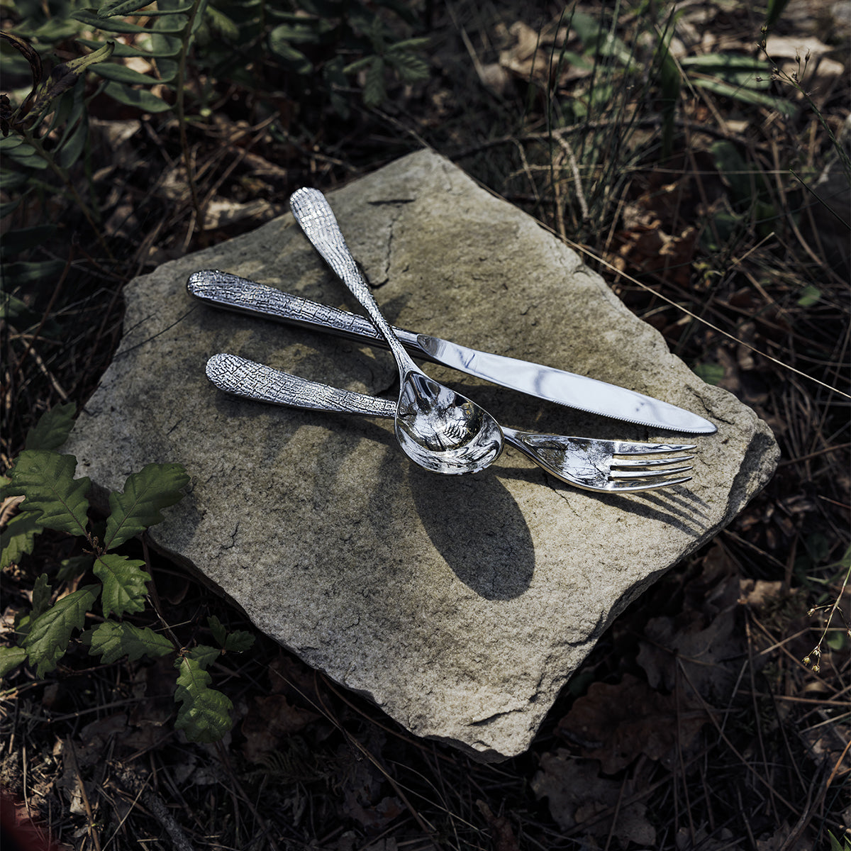 SUPERNATURE MIRROR FINISH  Table knife, 1 pc solid handle, serrated