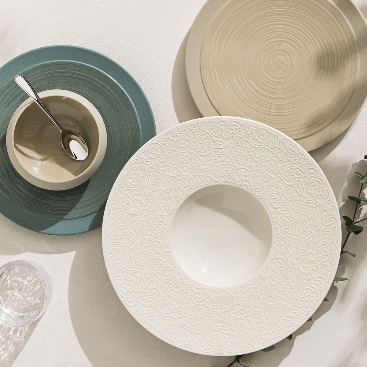 COLLECTION L COUTURE IVORY Presentation plate 32 cm