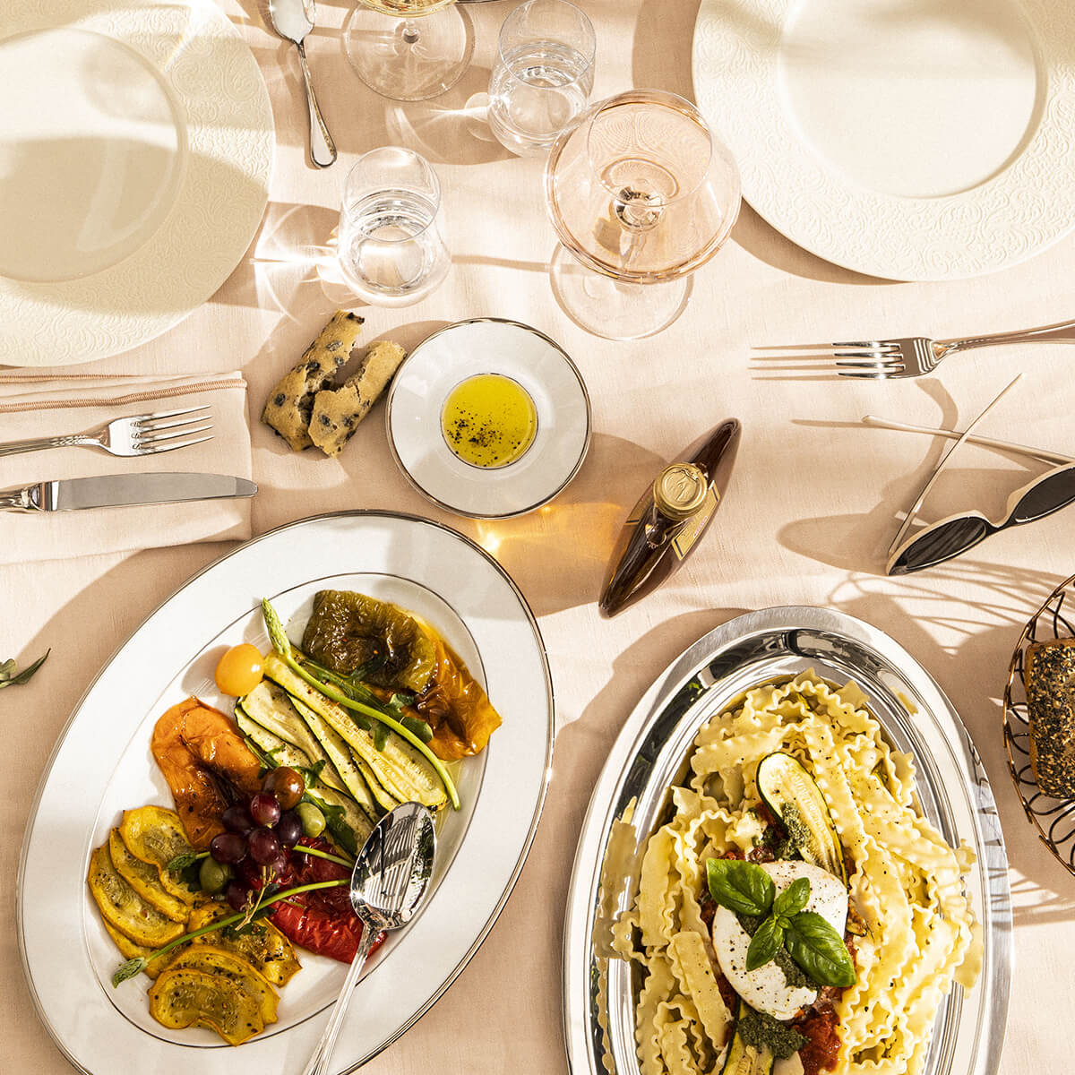 NEWPORT TABLE Oval dish 46 x 31 cm