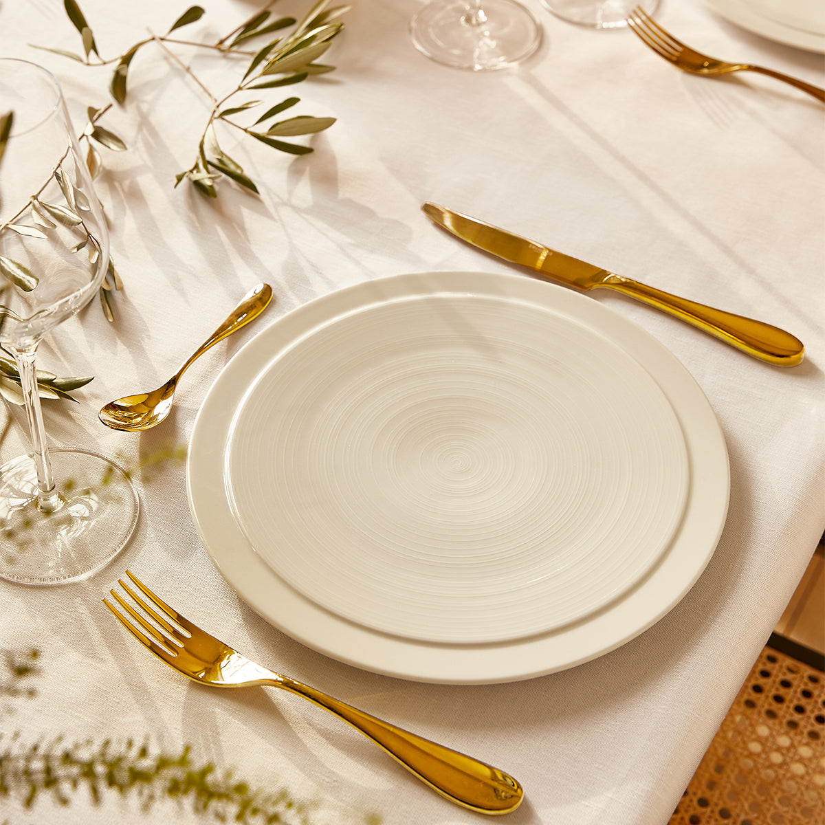 ONDE GOLD FINISH Soup / Dessert spoon, oval