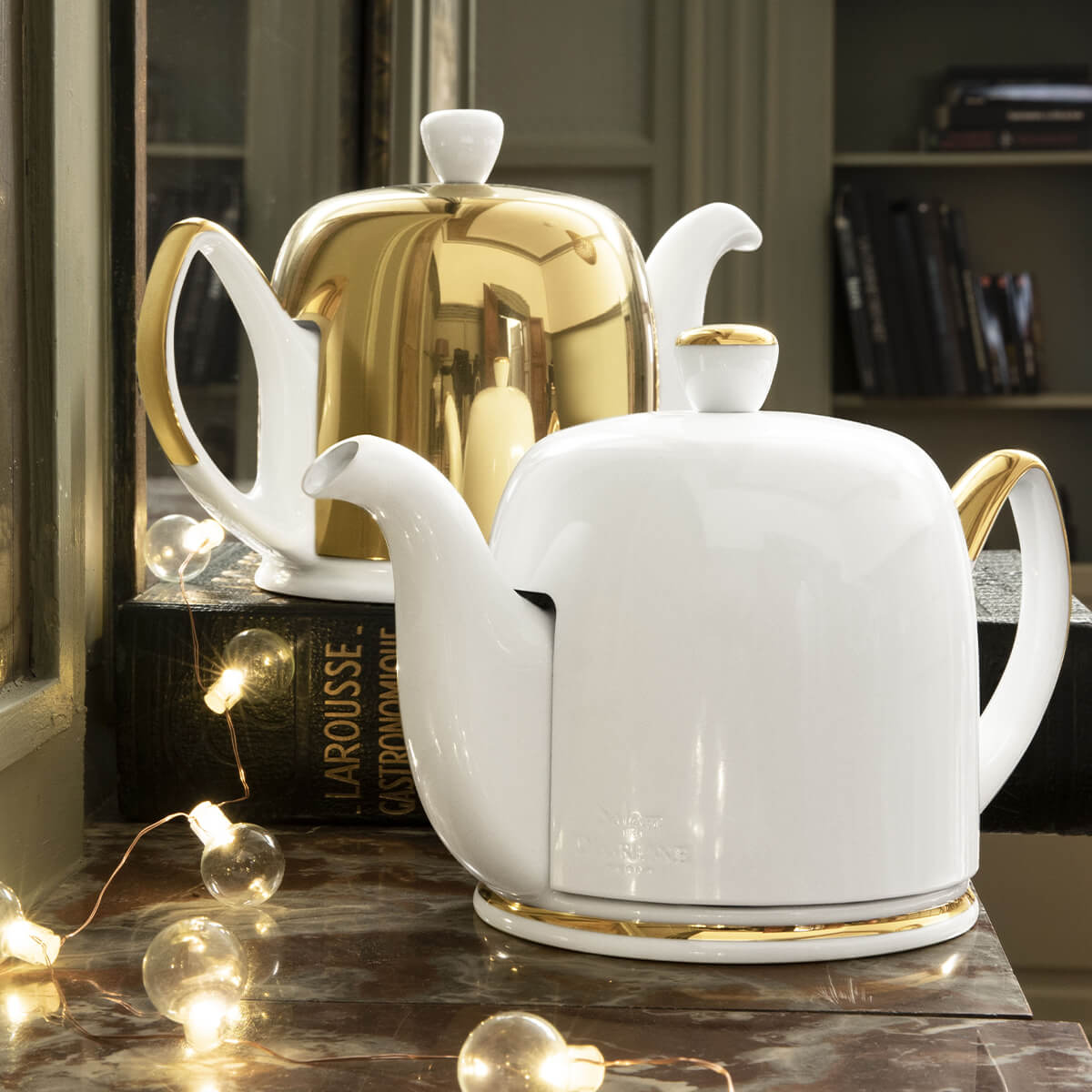 SALAM GOLD Salam tea pot 4 cups white and gold body and white lid
